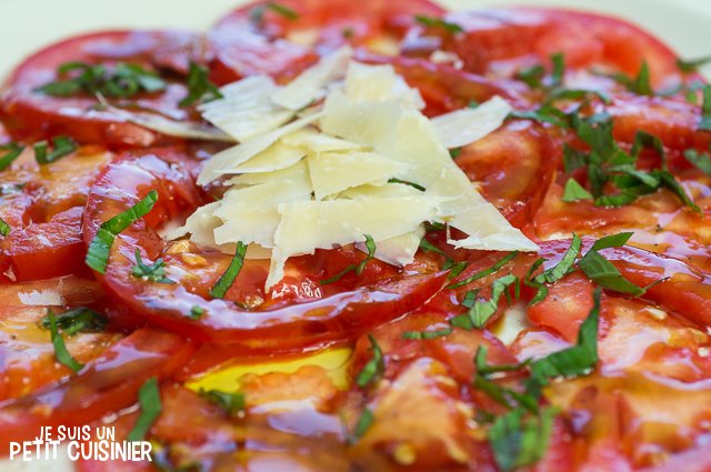 Carpaccio de tomates (parmesan)