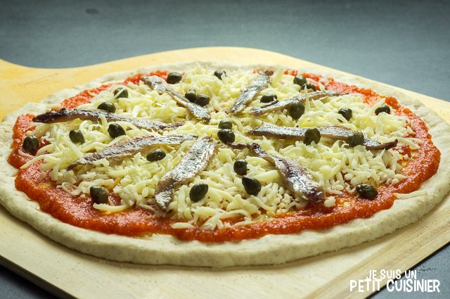 Pizza aux anchois (câpres)