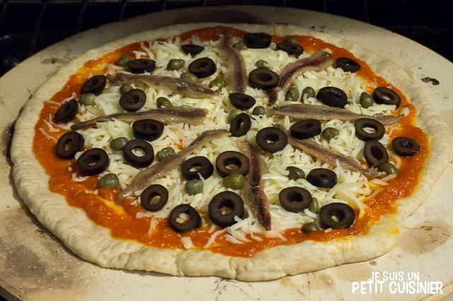 Pizza aux anchois (four)