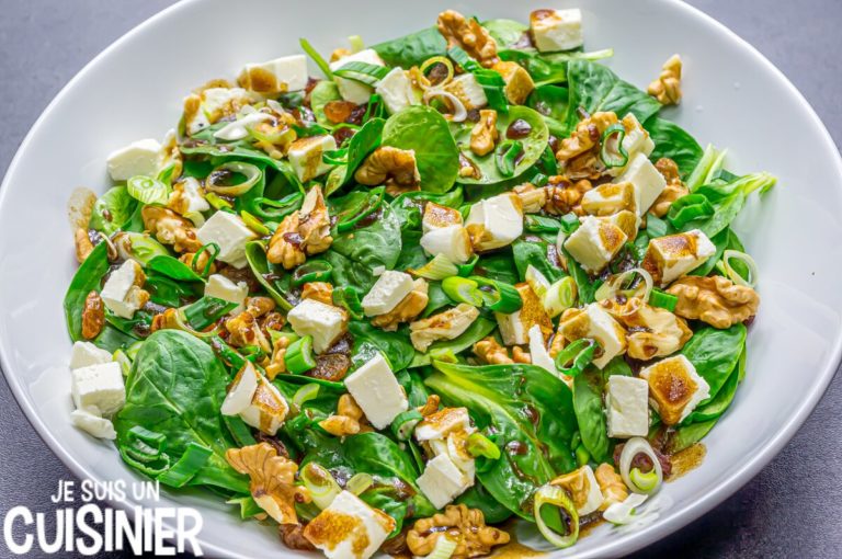 Recette de salade de mâche aux noix et au fromage frais